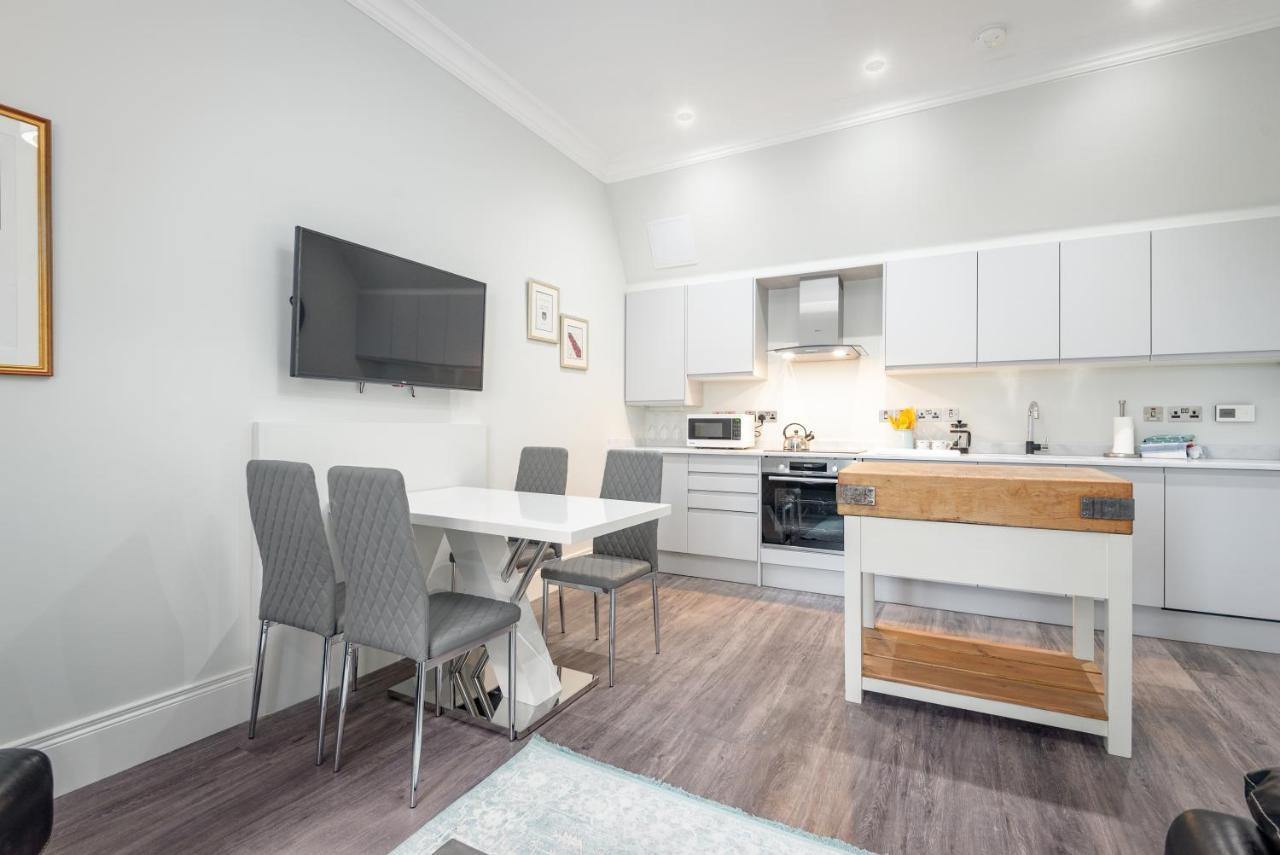 South Street Luxury Apartment * Central * Sleeps 4 St Andrews Buitenkant foto